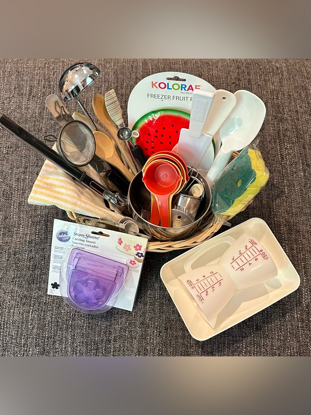 Children’s kitchen tools set • vintage • kids pretend play or standard use
